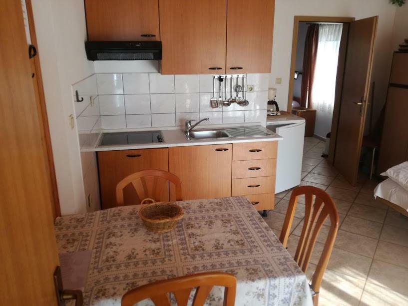 Apartmani Marijana Selce Εξωτερικό φωτογραφία